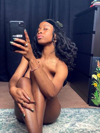 sunsethaze Nahé Úniky OnlyFans Fotka 2