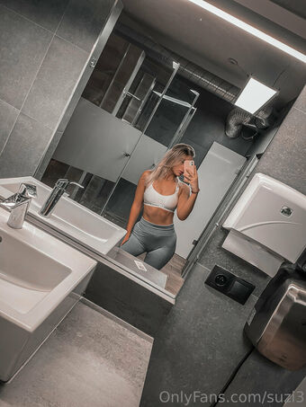 suzi3 Nahé Úniky OnlyFans Fotka 9