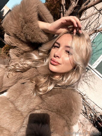 suzi3 Nahé Úniky OnlyFans Fotka 16