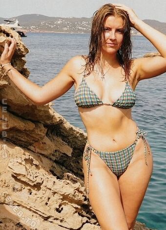 Suzie Taylor Nahé Úniky OnlyFans Fotka 38