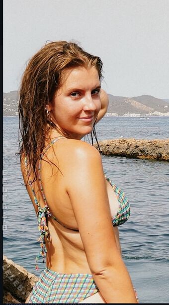 Suzie Taylor Nahé Úniky OnlyFans Fotka 39