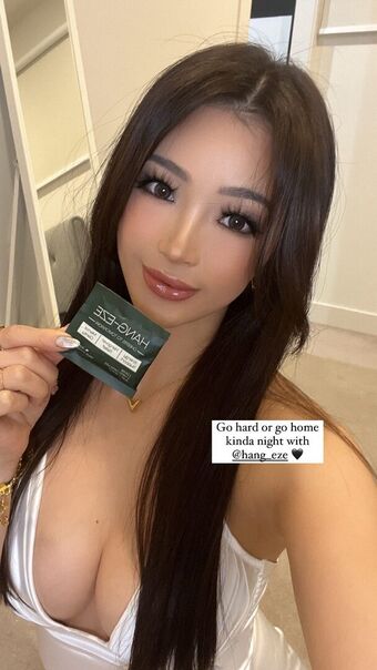 Suzu Nahé Úniky OnlyFans Fotka 2