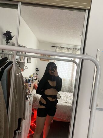 Syraphic Nahé Úniky OnlyFans Fotka 22