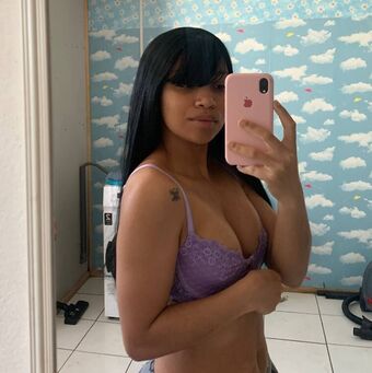 Thami Nahé Úniky OnlyFans Fotka 16