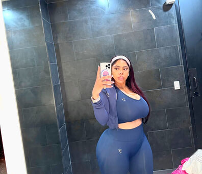 Therichdoll Nahé Úniky OnlyFans Fotka 1