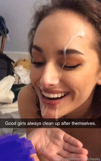 therosiecheeks Nahé Úniky OnlyFans Fotka 4