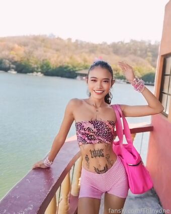 Thinyone Nahé Úniky OnlyFans Fotka 17