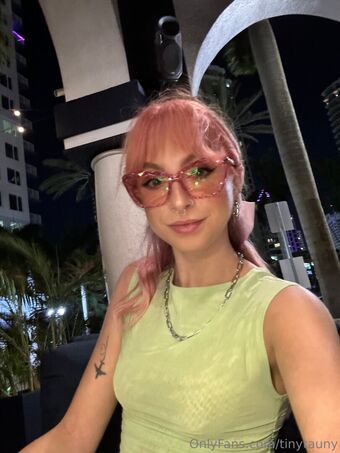 tinytauny Nahé Úniky OnlyFans Fotka 18