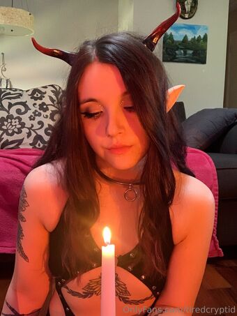 tiredcryptid Nahé Úniky OnlyFans Fotka 2