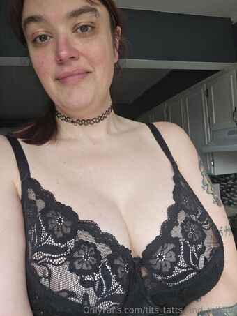 tits_tatts_and_tolkien