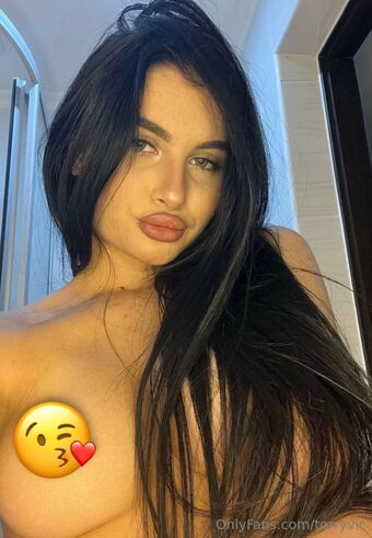 torryvic Nahé Úniky OnlyFans Fotka 8