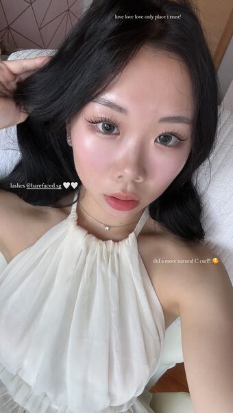 tr.ivia Nahé Úniky OnlyFans Fotka 4