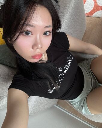 tr.ivia Nahé Úniky OnlyFans Fotka 7