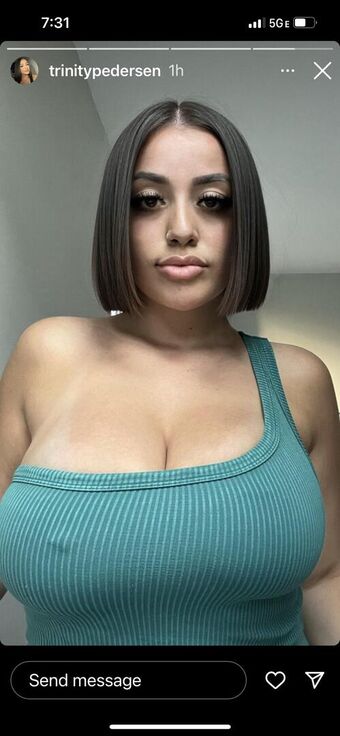 Trinity Pedersen Nahé Úniky OnlyFans Fotka 13