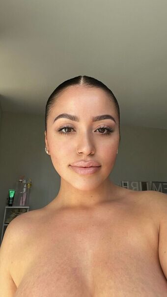 Trinity Pedersen Nahé Úniky OnlyFans Fotka 24