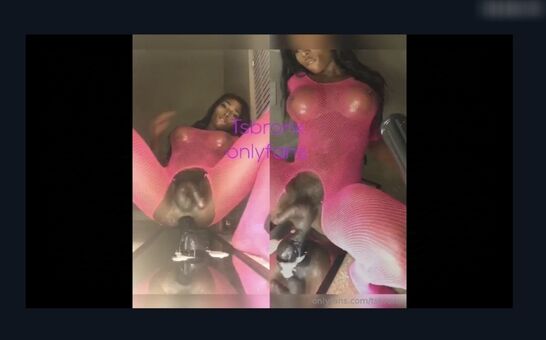tsbronx Nahé Úniky OnlyFans Fotka 3