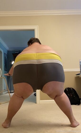 tychub Nahé Úniky OnlyFans Fotka 19