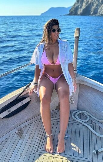 Valentina De Nucci Nahé Úniky OnlyFans Fotka 27