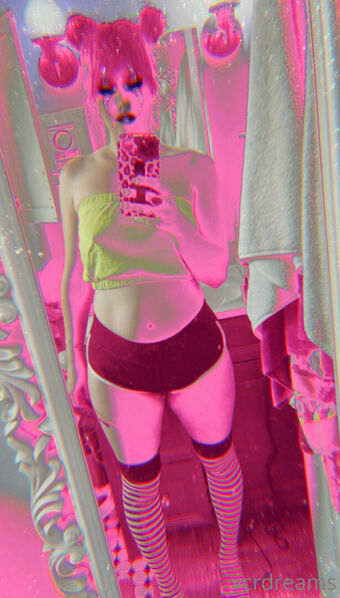 vcrdreams Nahé Úniky OnlyFans Fotka 9