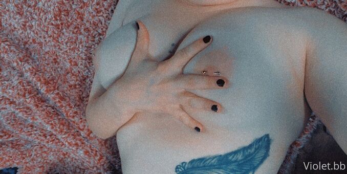 violet.bb Nahé Úniky OnlyFans Fotka 35