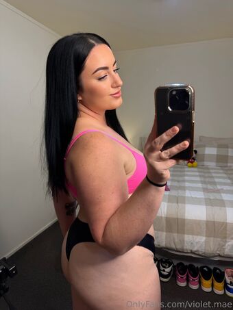 violet.mae