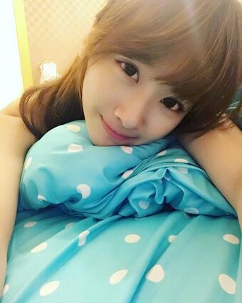 Weiwei610 Nahé Úniky OnlyFans Fotka 4