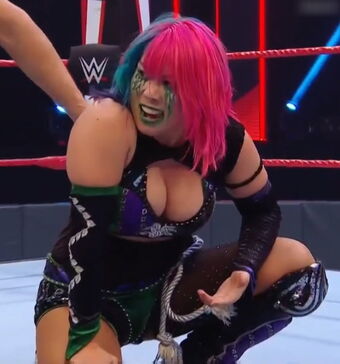 WWE Asuka Nahé Úniky OnlyFans Fotka 9