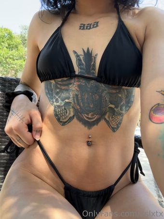 xslxtx Nahé Úniky OnlyFans Fotka 15