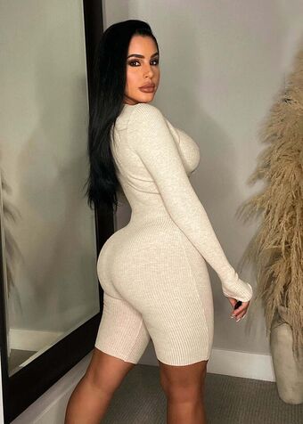 yourdistraction Nahé Úniky OnlyFans Fotka 1
