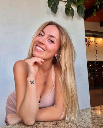 YouTube Reactors Nahé Úniky OnlyFans Fotka 7