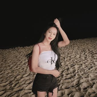 ywhy2021 Nahé Úniky OnlyFans Fotka 1