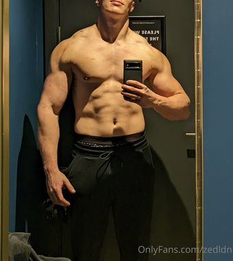 Zedldn Nahé Úniky OnlyFans Fotka 20