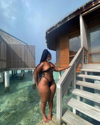 Zeebee_g