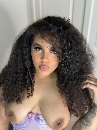 zelori Nahé Úniky OnlyFans Fotka 40