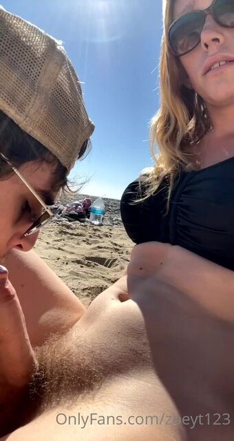 Zoeyt123 Nahé Úniky OnlyFans Fotka 60