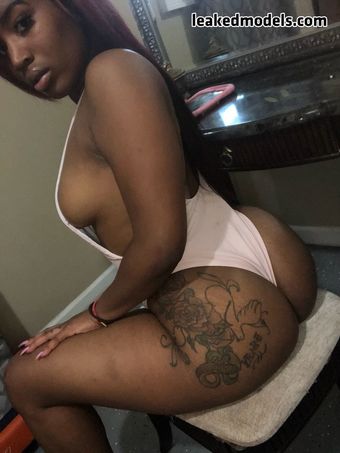 yanni Nahé Úniky OnlyFans Fotka 88