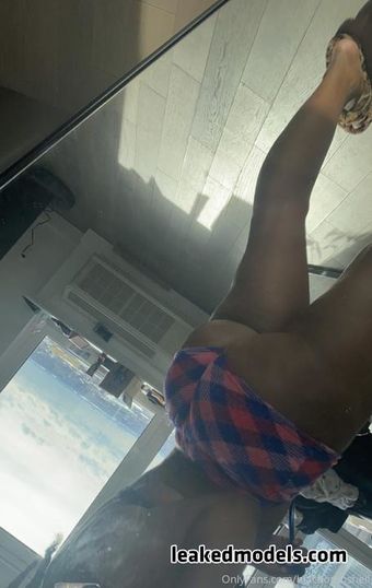 Blacbombshell Nahé Úniky OnlyFans Fotka 2