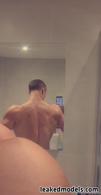 Zedldn Nahé Úniky OnlyFans Fotka 4